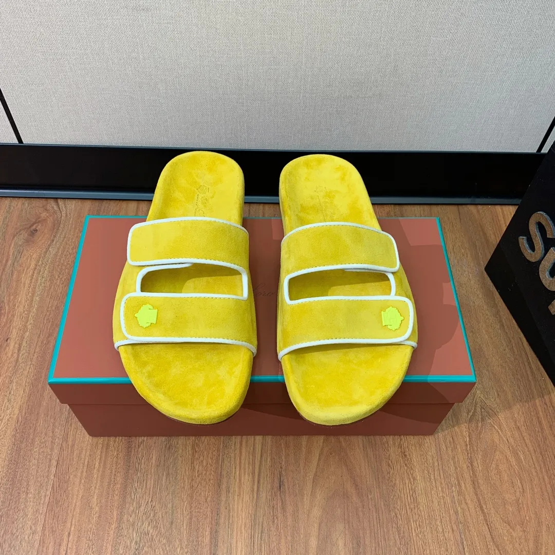 【LP】P:600💰 Size: 39-46 (45.46 can be customized) 【Loro Piana】LP men's slippers. Italian top cashmere is retro, elegant, low-key and luxurious. Both fashionable and practical, the leather is still of the highest quality in the entire network. The upper is silky and smooth. Wear-resistant and highly elastic beef tendon bottom.